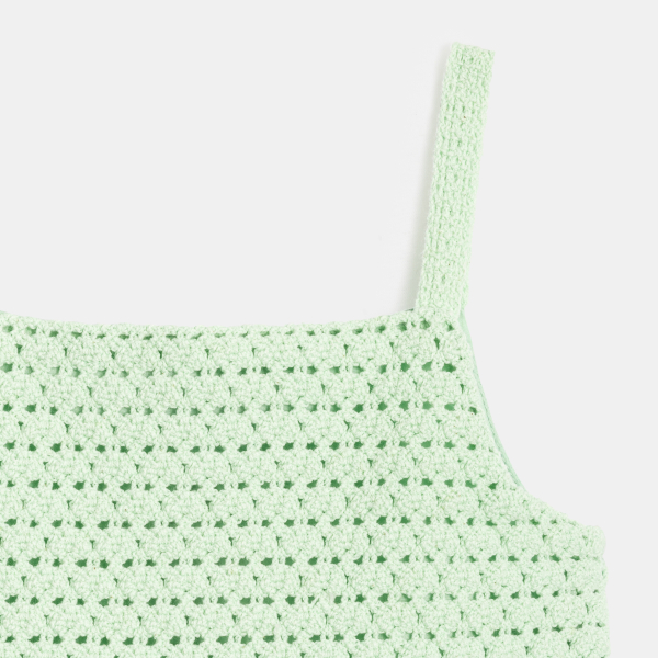 فستان بأشرطة كتف وتفاصيل كروشيه باللون الأخضر للفتيات